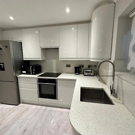 Luxury House Apartment Greenford  Exterior photo